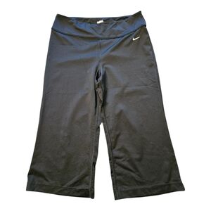 Nike Black Athletic Capris